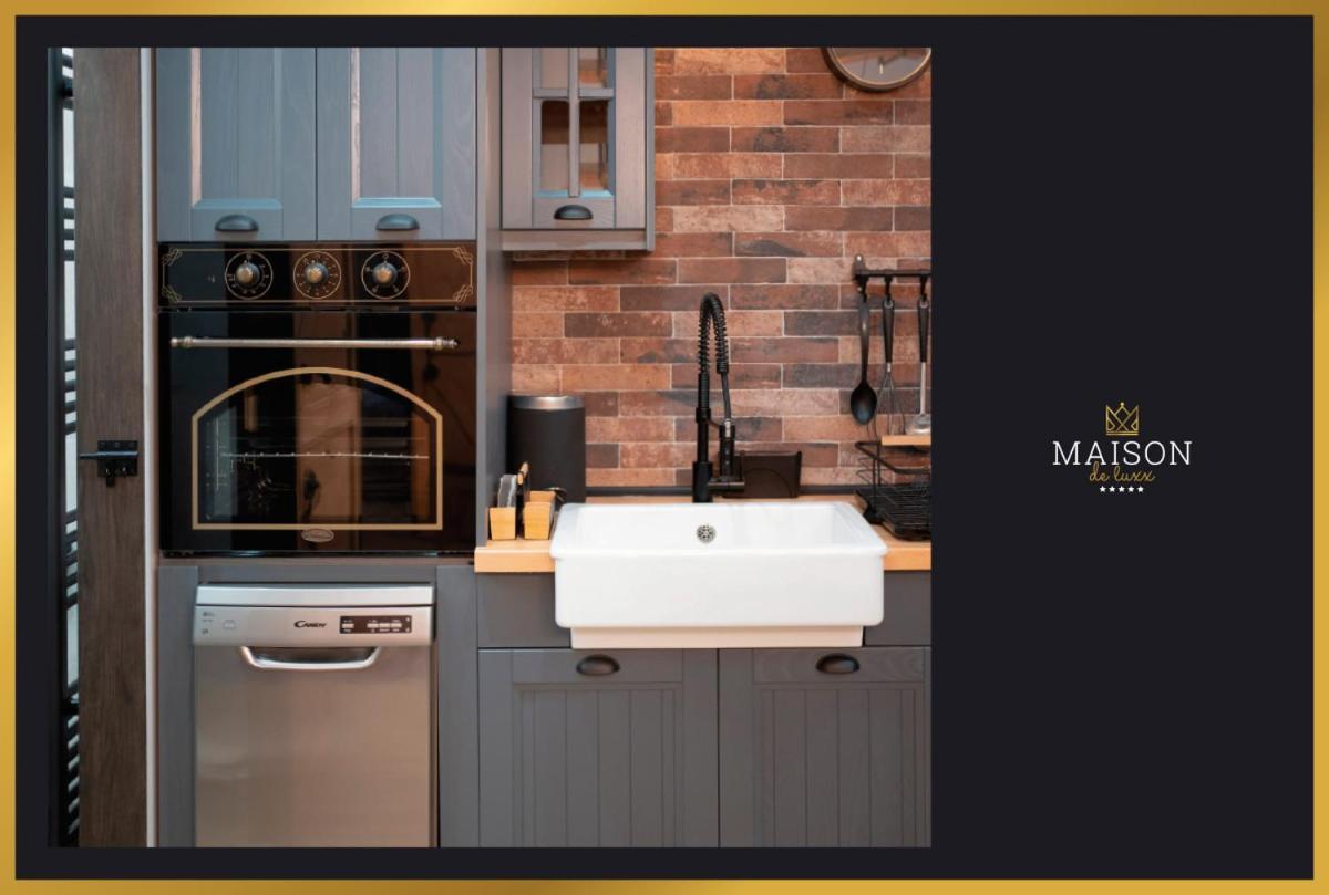 Maison De Luxx A2 ลาริซา ภายนอก รูปภาพ